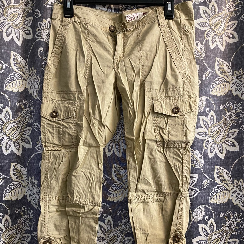 Khaki cargo Capri pants